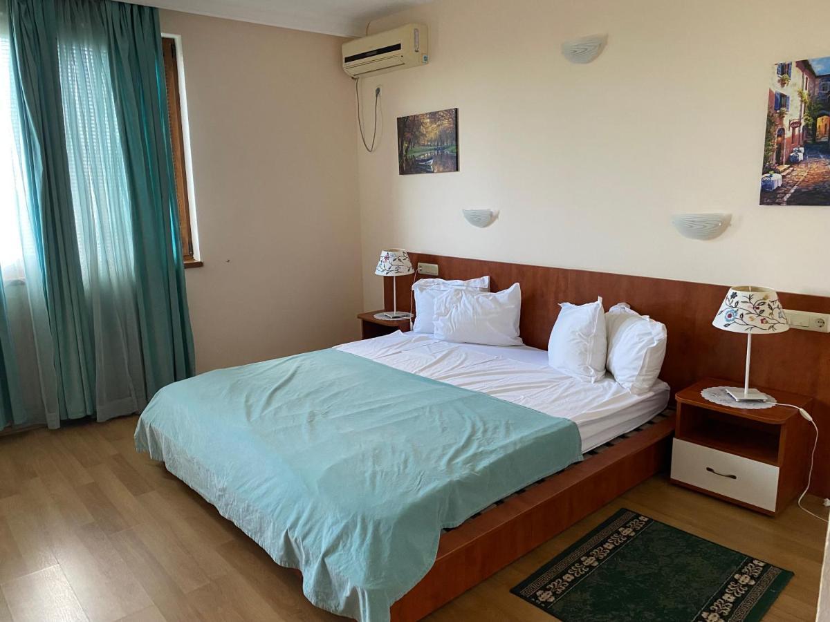 Guest House Golden Flake 4Km From Bolata Beach Balgarevo Kültér fotó