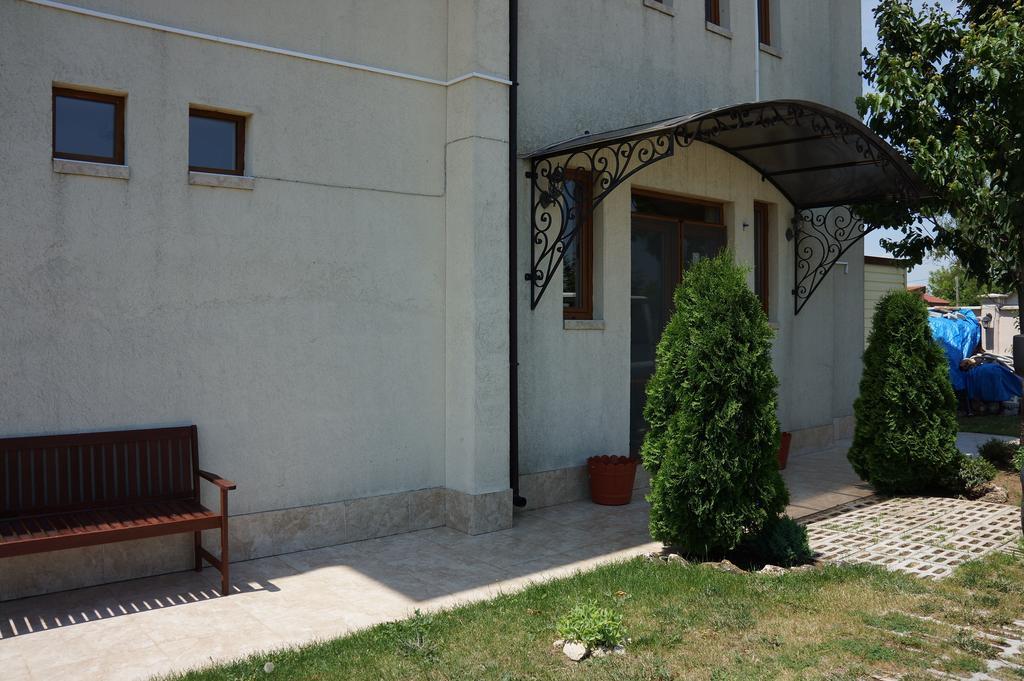 Guest House Golden Flake 4Km From Bolata Beach Balgarevo Kültér fotó