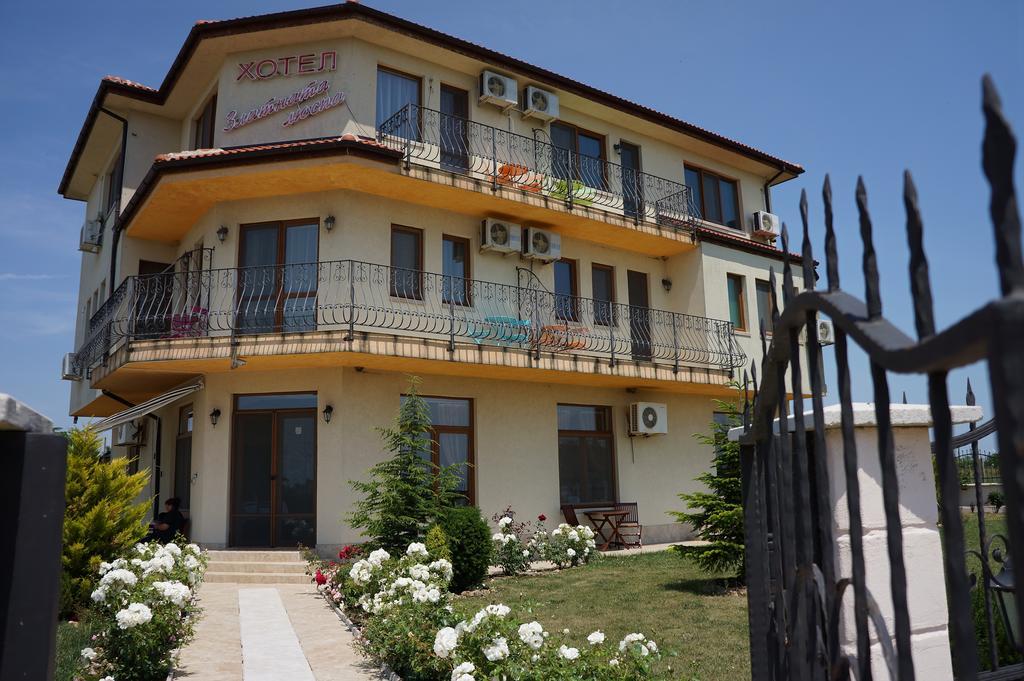 Guest House Golden Flake 4Km From Bolata Beach Balgarevo Kültér fotó